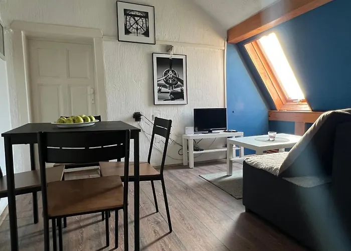 Lovely 2-Bedroom Condo In Pedestrian Zone