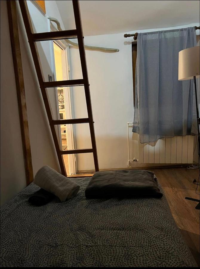 Lovely 2-bedroom In Pedestrian Zone Daire *